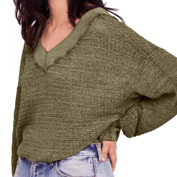 We the Free M South Side Thermal Top - Picture 2 of 3